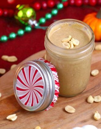 Pumpkin Spice Peanut Butter, homemade peanut butter, pumpkin peanut butter, how to make peanut butter, 2 ingredient peanut butter, easy homemade Christmas gifts