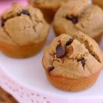 Flourless oatmeal blender muffins, healthy peanut butter banana muffins, oatmeal chocolate chip muffins, peanut butter banana chocolate chip oatmeal muffins, gluten free blender muffins, peanut butter banana blender muffins, gluten free banana chocolate chip muffins