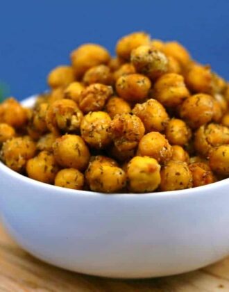 Ranch Roasted Chickpeas, roasted chickpeas, crispy chickpeas, ranch chickpeas, roasted chickpeas snack, how to make roasted chickpeas, roasted canned chickpeas, crunchy chickpeas, healthy snack ideas, travel snacks, healthy vegan snacks
