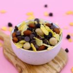 No Bake Sweet and Salty Snack Mix, cereal snack mix, homemade trail mix, healthy snack mix for kids, kids trail mix, no bake snack mix, snack mix ideas, road trip snacks, sweet and salty party mix, how to make snack mix, road trip trail mix, trail mix recipe for kids, make your own trail mix