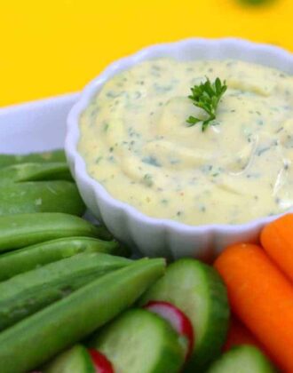 Whole30 Ranch with Homemade Mayo, whole 30 ranch dressing, paleo ranch dip, ranch veggie dip, Whole30 mayo ranch dip, dairy free ranch dressing, how to make whole30 mayo, healthy ranch dressing, keto ranch dip, diy ranch dressing, make ranch dressing with mayo and milk